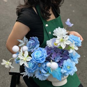 Chậu hoa giả "Lam Ngọc Kiêu Sa" – Tone xanh dương